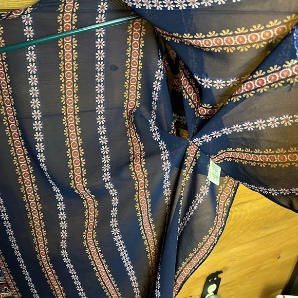 Live 4 Truth Kimono Womens S Floral detail Print Lightweight Open Front sheer - Picture 10 of 10